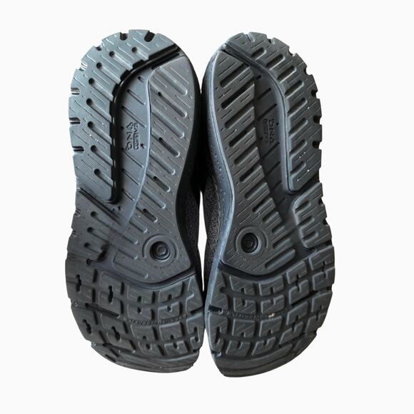 Brooks Beast GTS 24 in Primer Grey/Ebony
Pristine!  Men\'s size 10.5 walk/run main image 11
